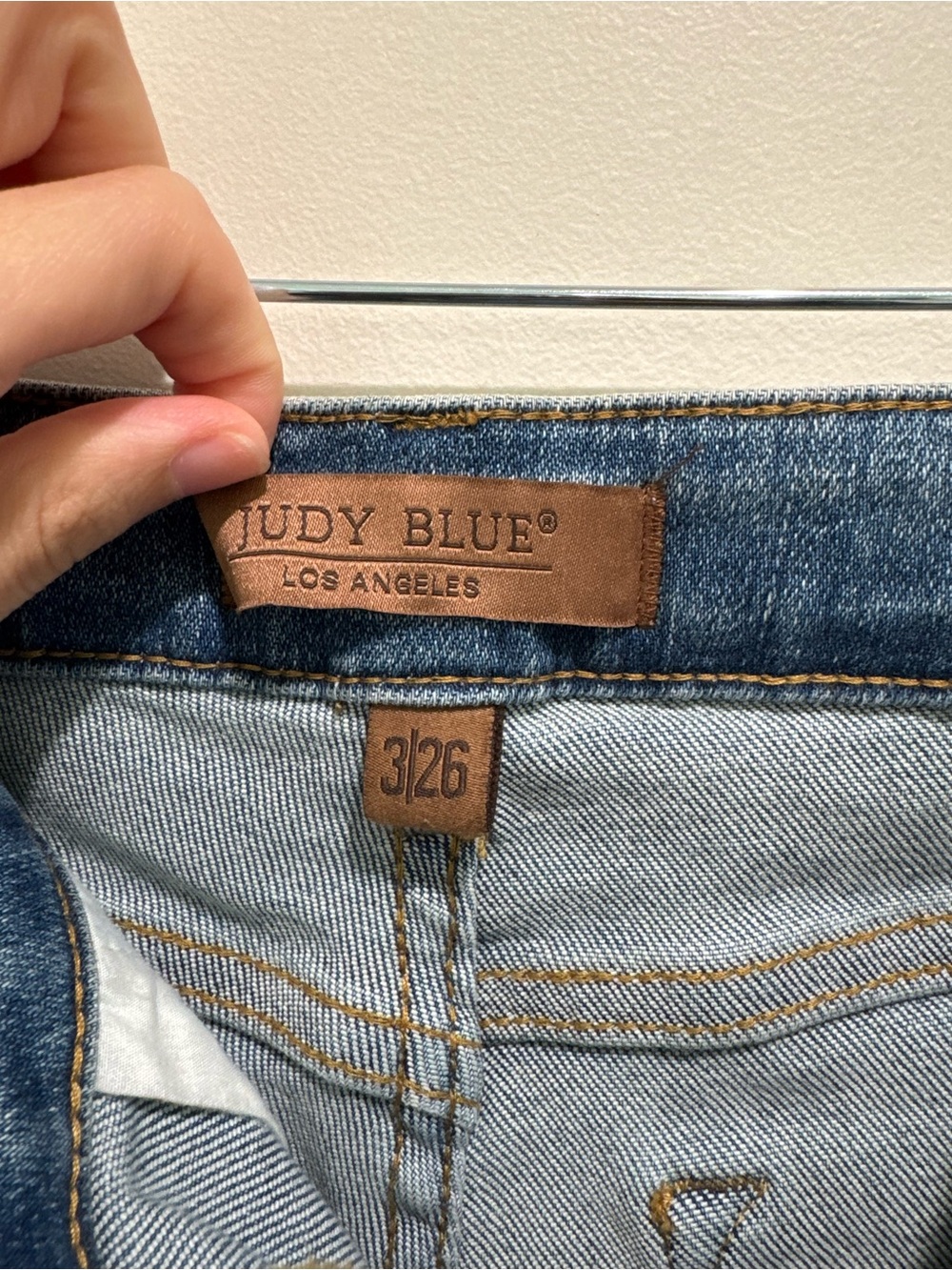 Judy Blue JB88890 High Waist Shearling Cuff Straight Leg Jeans Size 3/26 - Picture 5 of 9